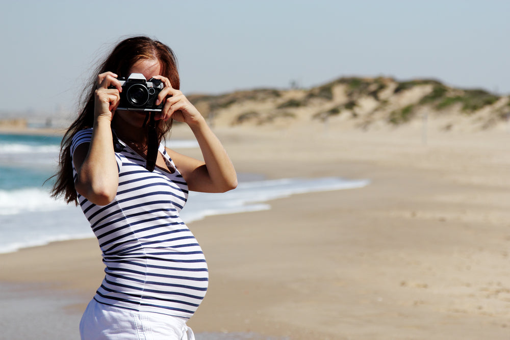 How to Embrace Your Bump and ROCK Maternity Style